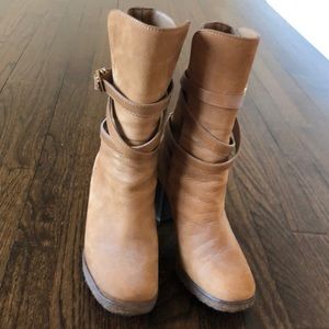 Authentic Tory Burch “Jaime” boots - size 7